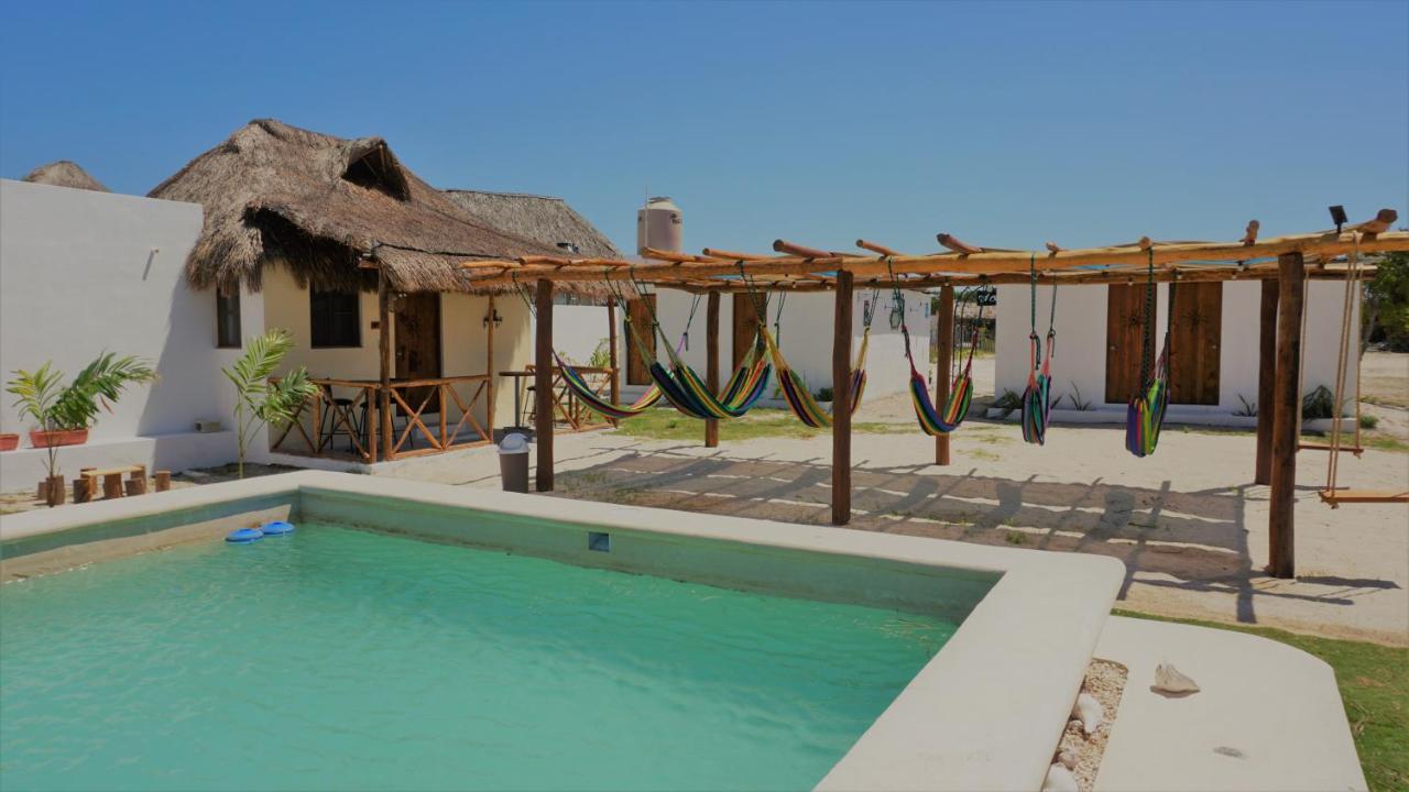 Casa Frida Hotell Chelem Exteriör bild